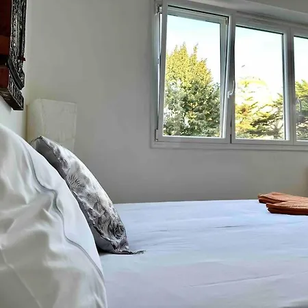 Bed & Breakfast Private Bedroom 2 Near Eiffel Tower, Saint Germain Parigi